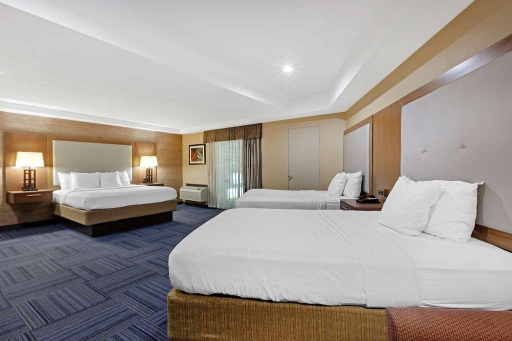 Best Western Summit Inn Niagara Falls Room photo